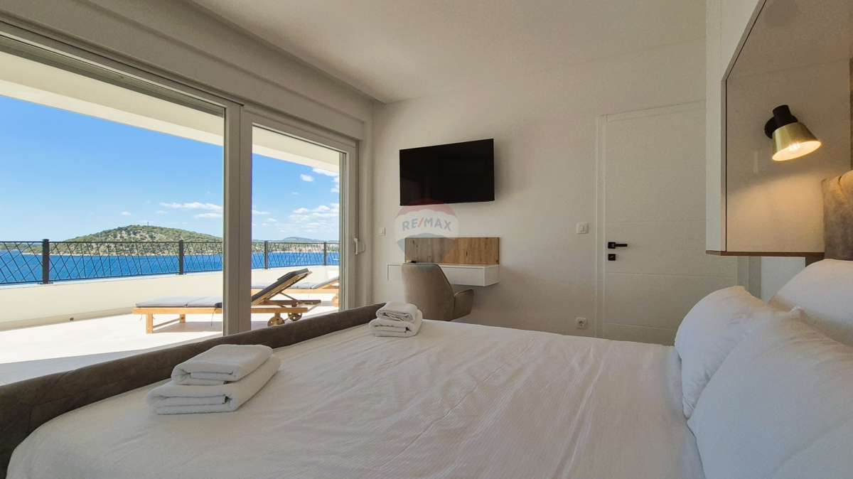 Palazzina di lusso, Ražanj-Ljoljinica