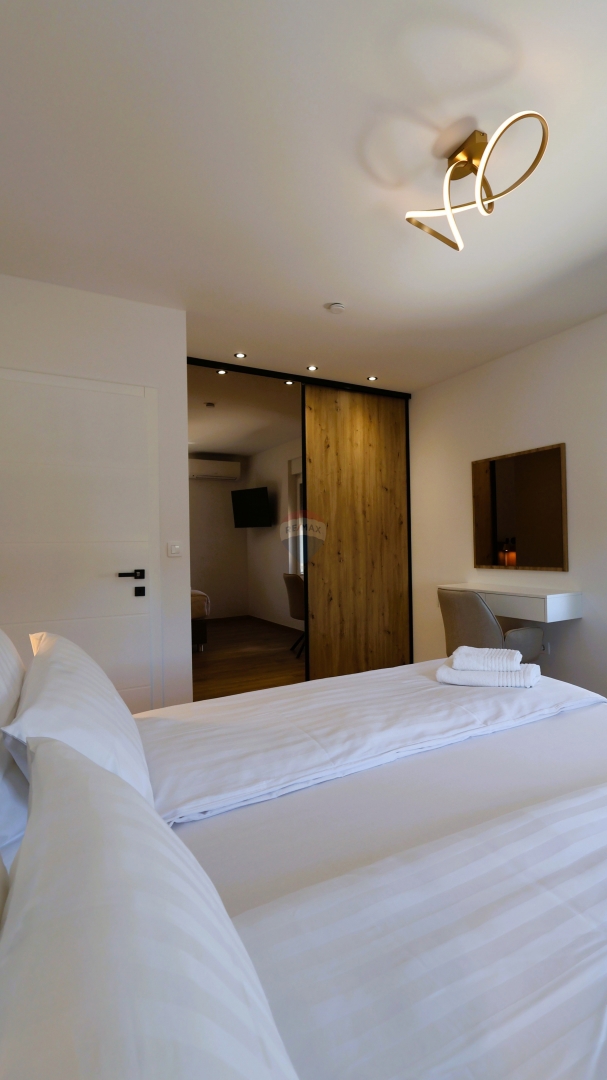 Palazzina di lusso, Ražanj-Ljoljinica