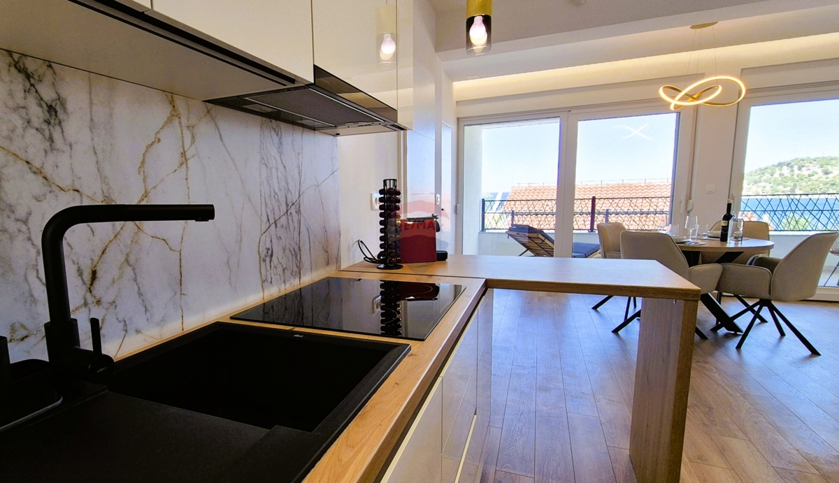 Palazzina di lusso, Ražanj-Ljoljinica