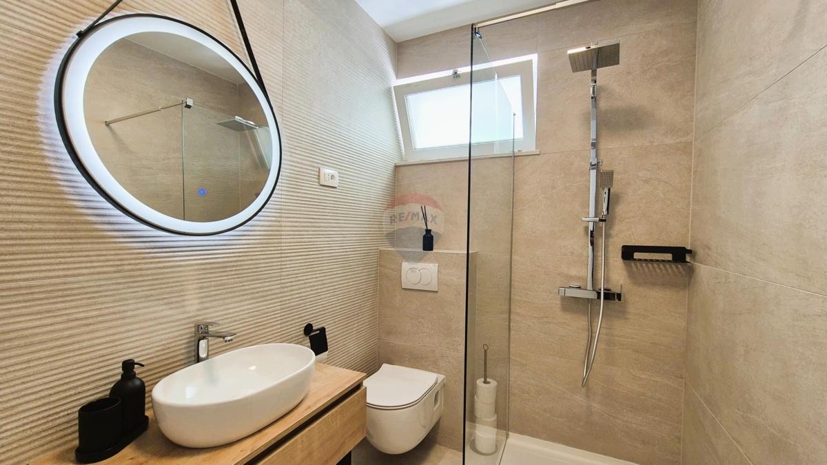 Palazzina di lusso, Ražanj-Ljoljinica