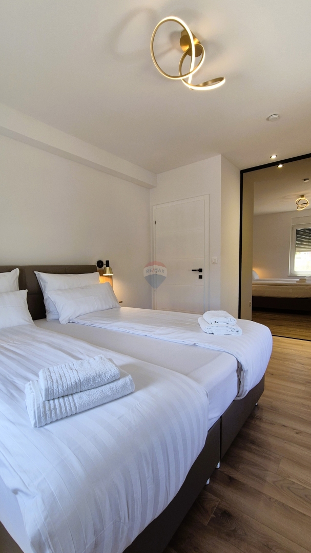 Palazzina di lusso, Ražanj-Ljoljinica