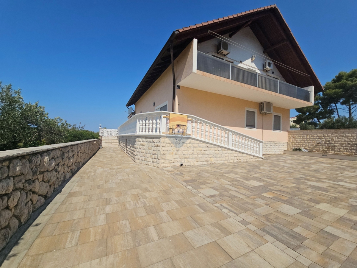 Appartamento Brodarica, Šibenik - Okolica, 176,92m2