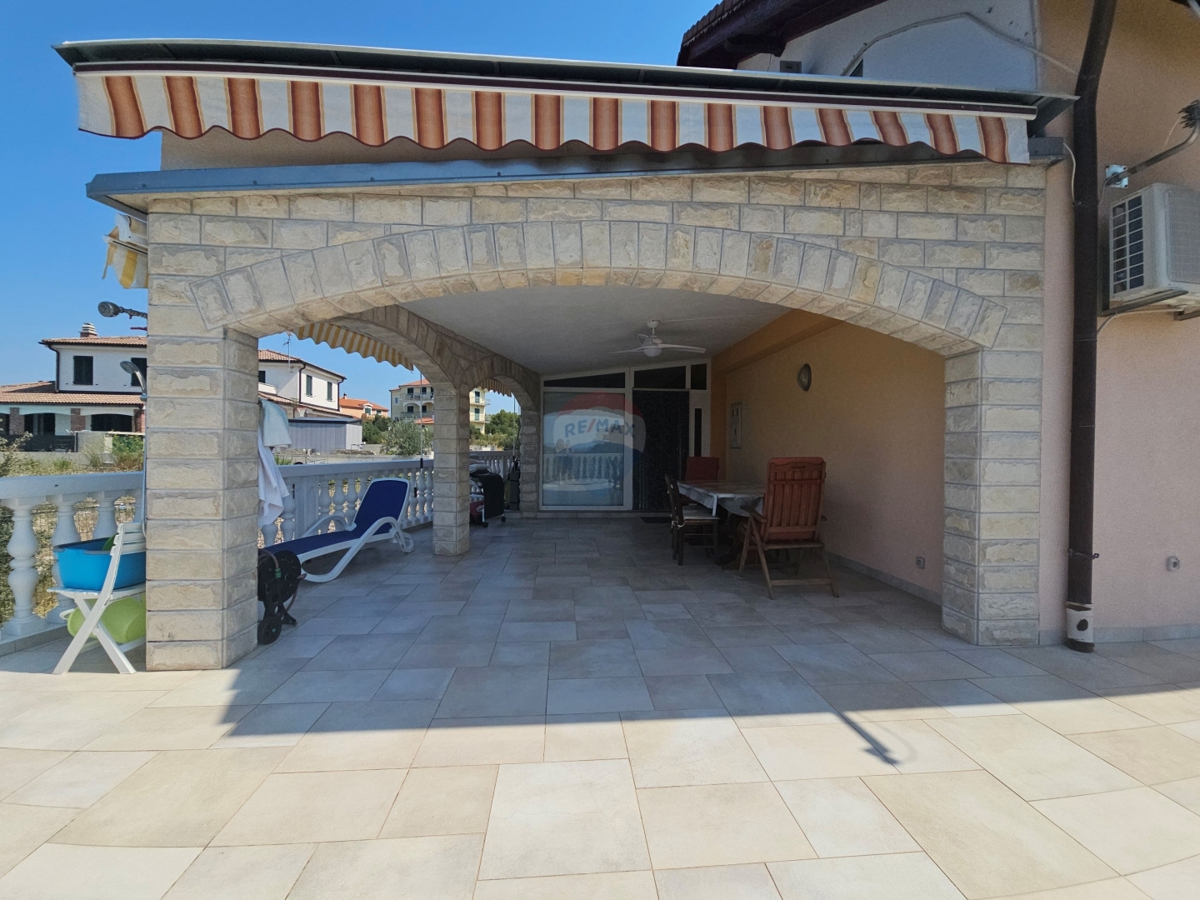 Appartamento Brodarica, Šibenik - Okolica, 176,92m2