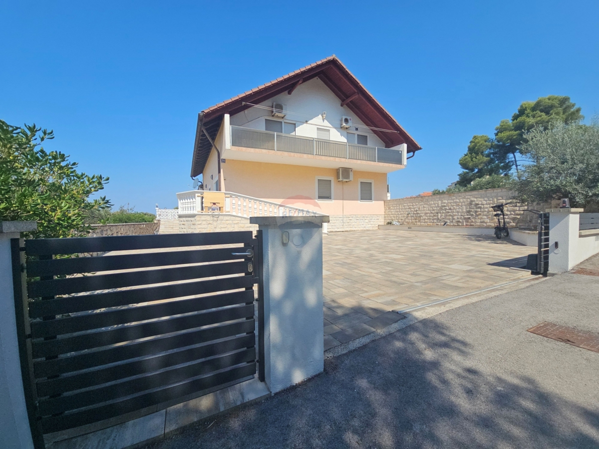 Appartamento Brodarica, Šibenik - Okolica, 176,92m2