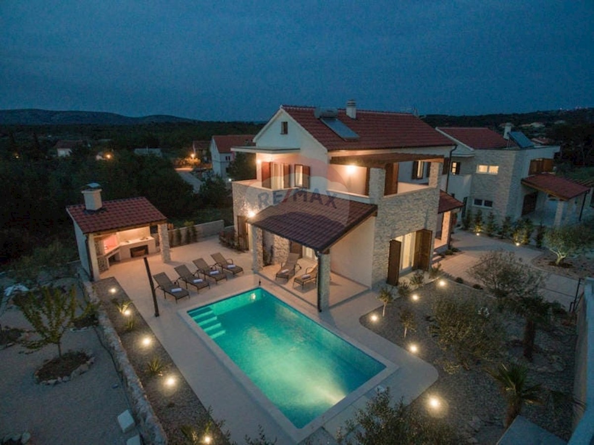 Casa Brodarica, Šibenik - Okolica, 170m2