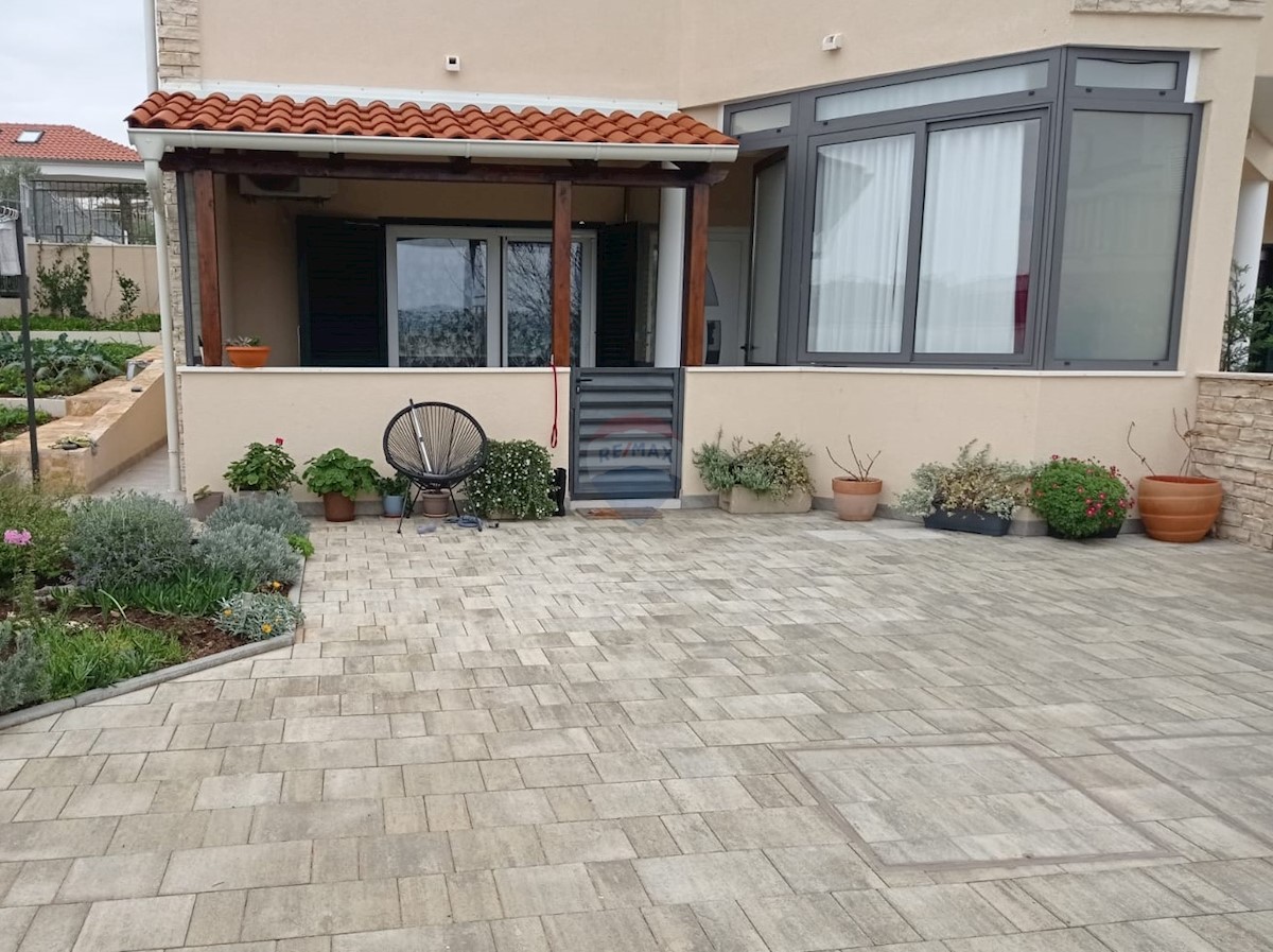 Appartamento Brodarica, Šibenik - Okolica, 83m2