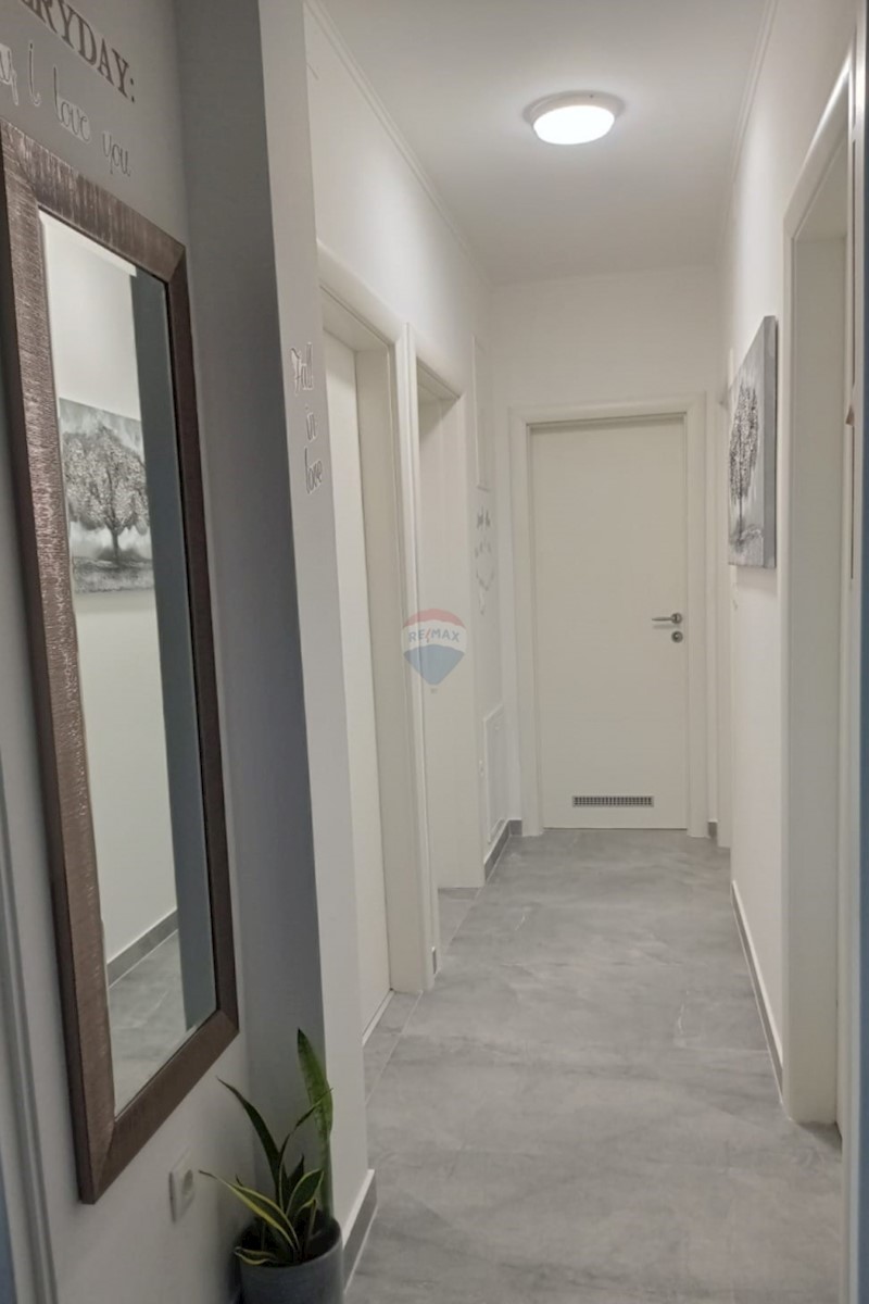 Appartamento Brodarica, Šibenik - Okolica, 83m2