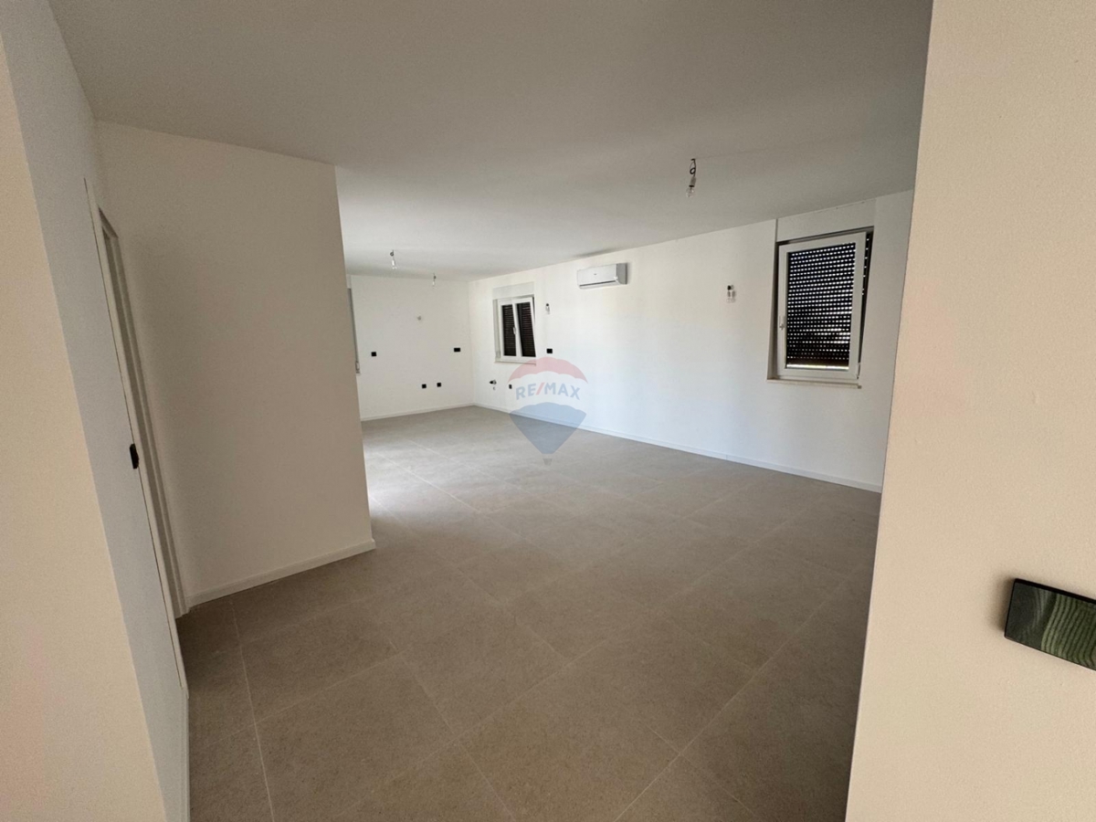 Appartamento Grebaštica, Šibenik - Okolica, 114,40m2