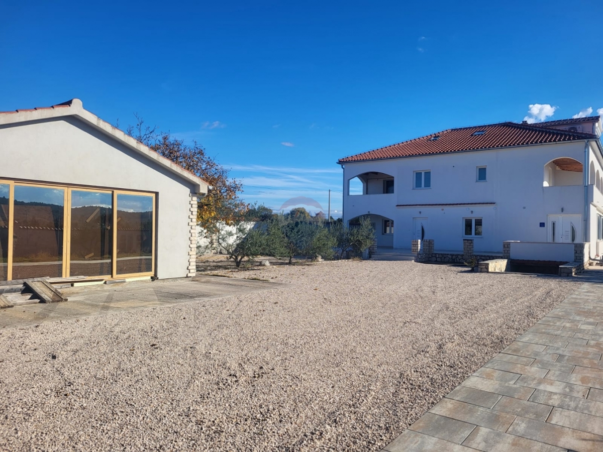 Casa Dubrava Kod Tisna, Tisno, 375m2