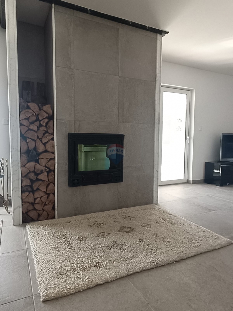 Casa Dubrava Kod Tisna, Tisno, 375m2