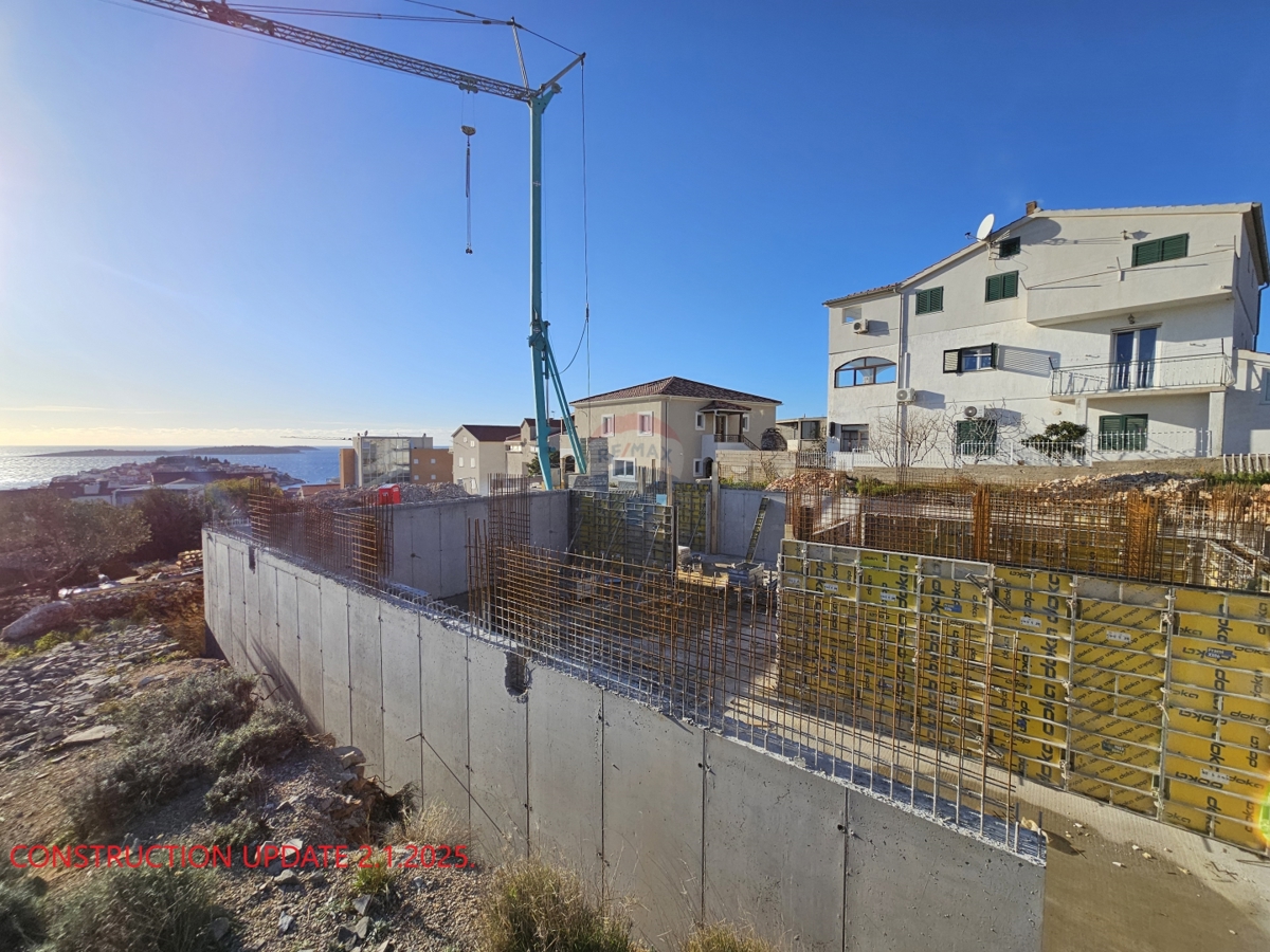 Attico di lusso con terrazza sul tetto, Primošten