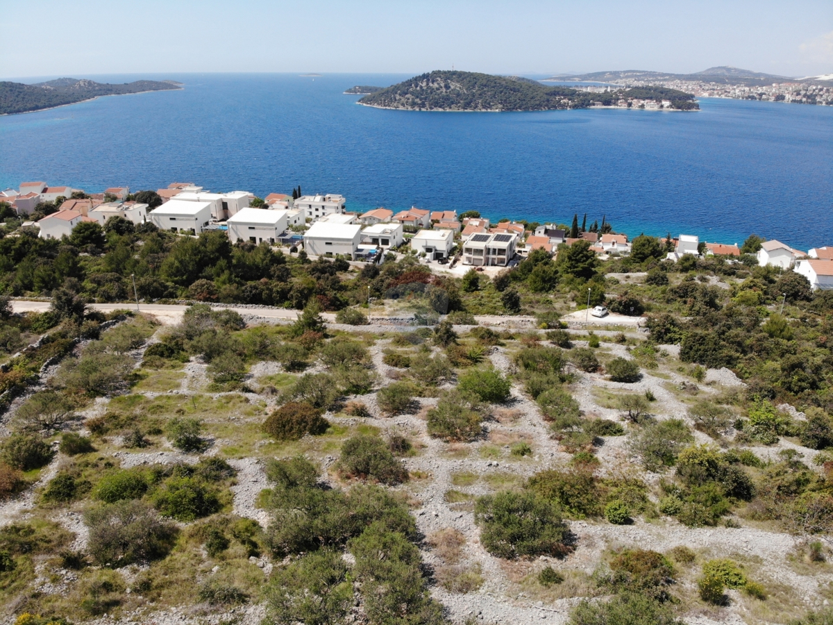 Terreno edificabile con splendida vista mare 8262m2 Ljoljinica, Rogoznica