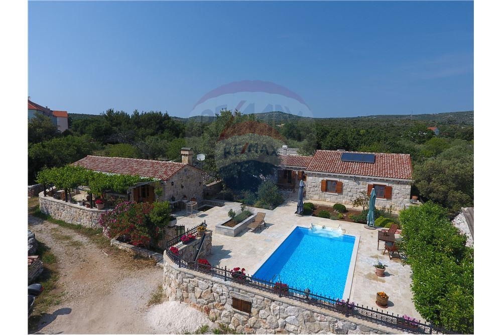 Casa Rogoznica, 640m2