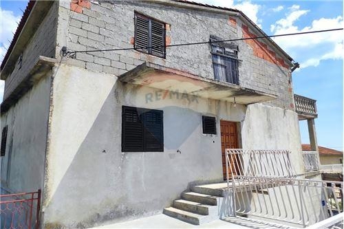 Casa Tribunj, 513m2