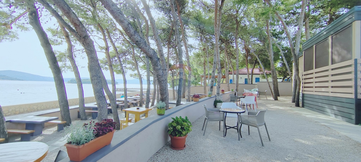MINIKAMP - Jezera 1 fila al mare zona T3 - 840 m2