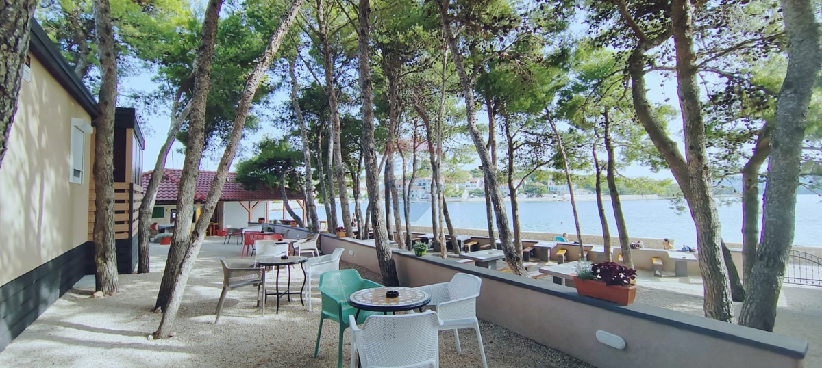 MINIKAMP - Jezera 1 fila al mare zona T3 - 840 m2