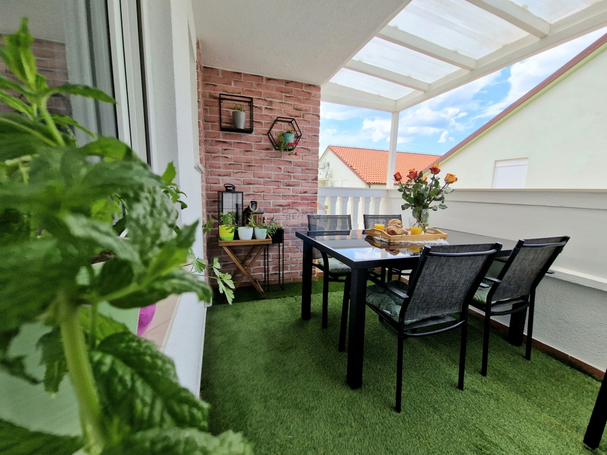 Appartamento Srima, Vodice, 75m2