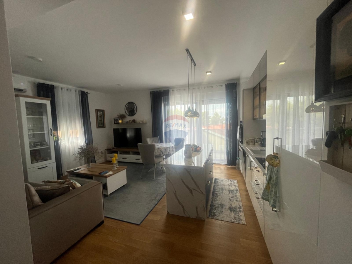 Appartamento Brodarica, Šibenik - Okolica, 66m2