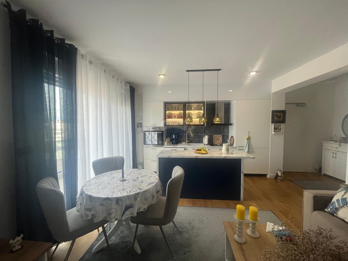 Appartamento Brodarica, Šibenik - Okolica, 66m2