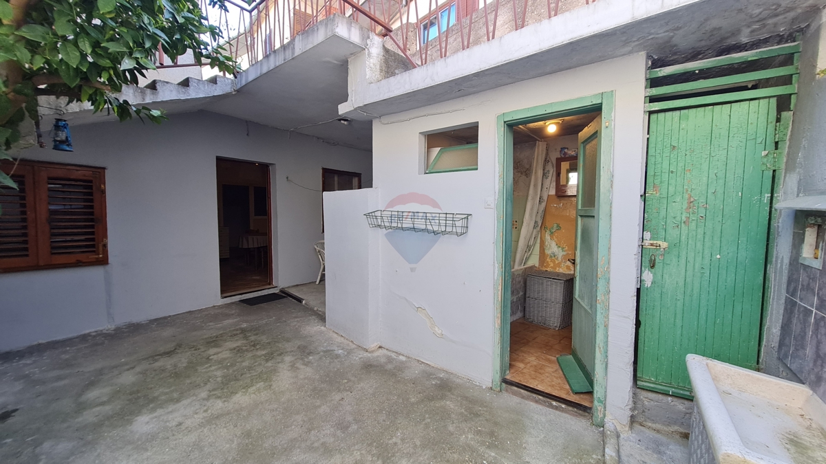 Casa Crnica, Šibenik, 78m2