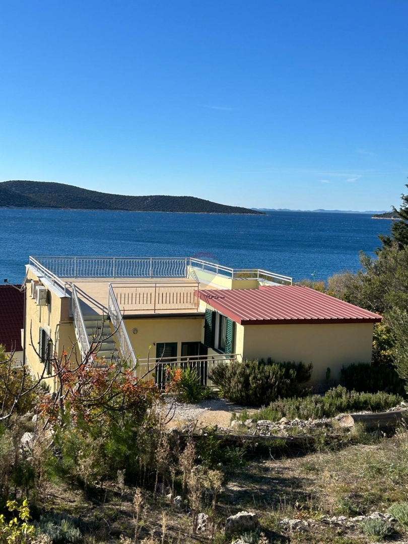Casa Prvić Šepurine, Vodice, 164m2
