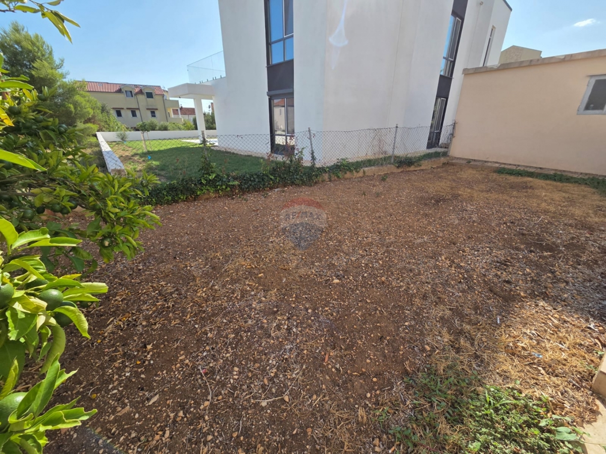 Appartamento Tribunj, 139m2