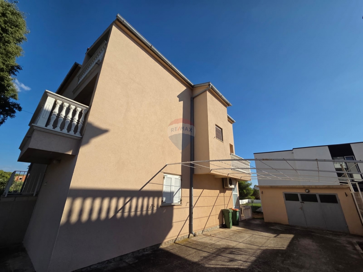 Appartamento Tribunj, 139m2