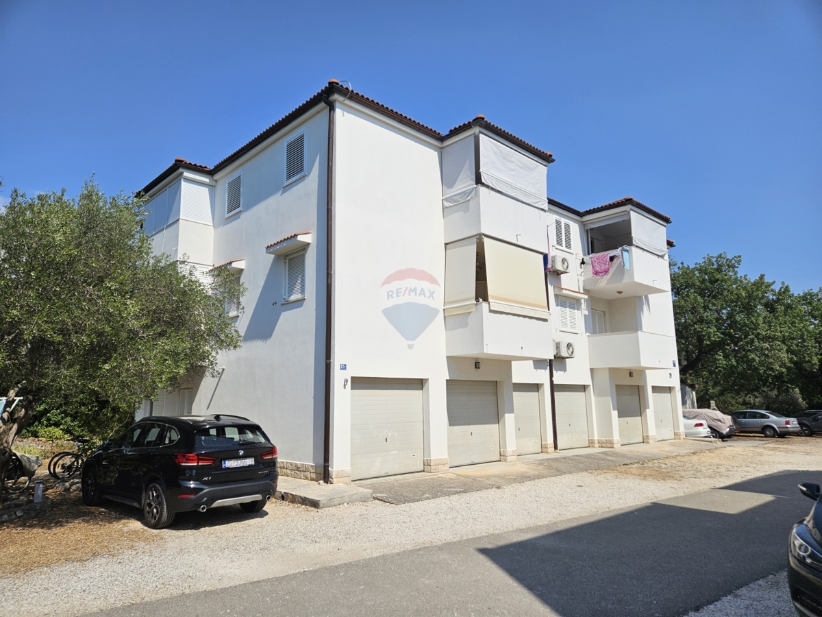 Appartamento con due camere da letto 50,32 m2 piano terra, Rogoznica