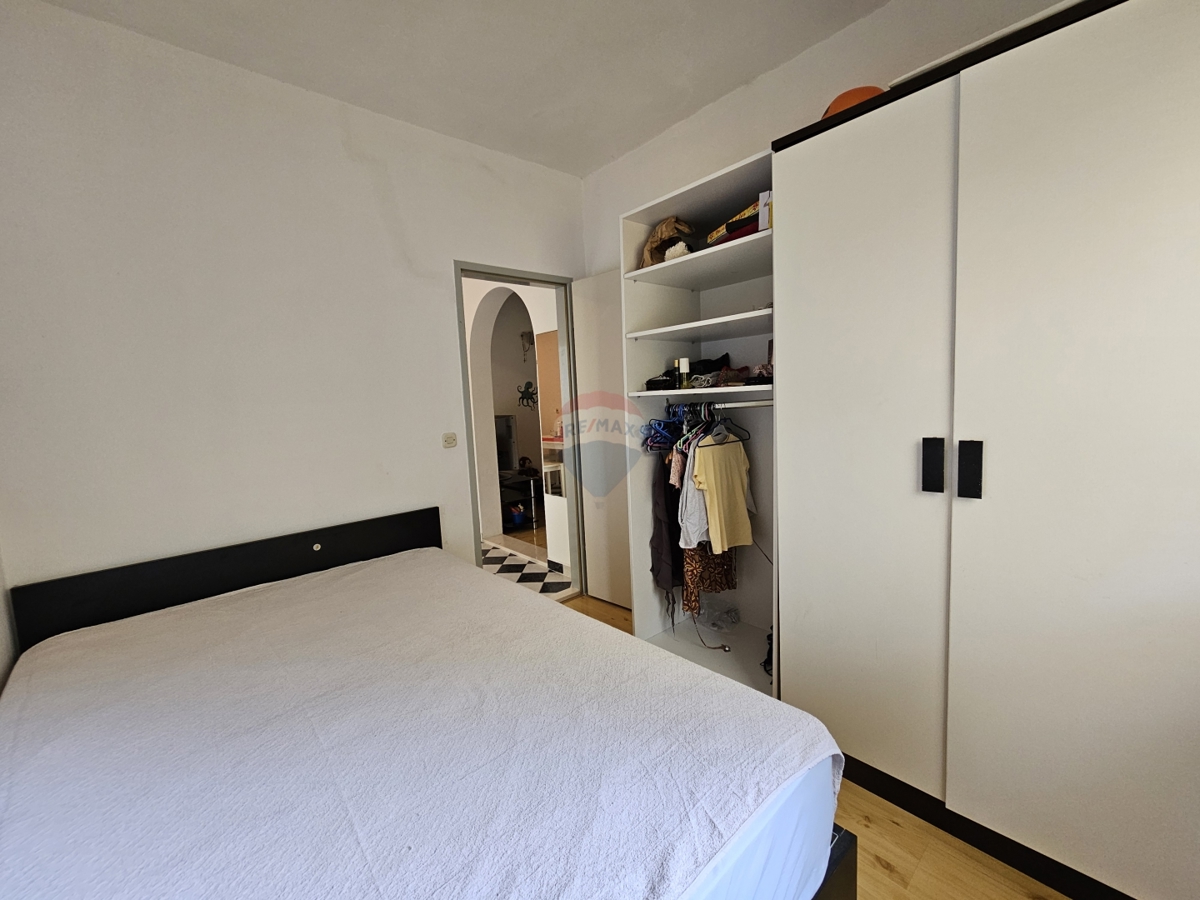 Appartamento con due camere da letto 50,32 m2 piano terra, Rogoznica