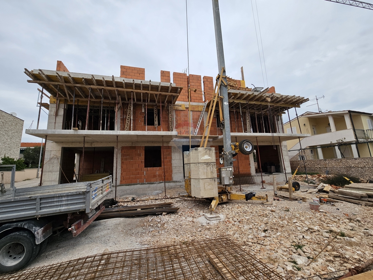 Appartamento con due camere da letto e giardino di 82 m2, Stivašnica