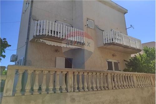 Casa Tribunj, 120,36m2