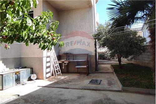 Casa Tribunj, 120,36m2