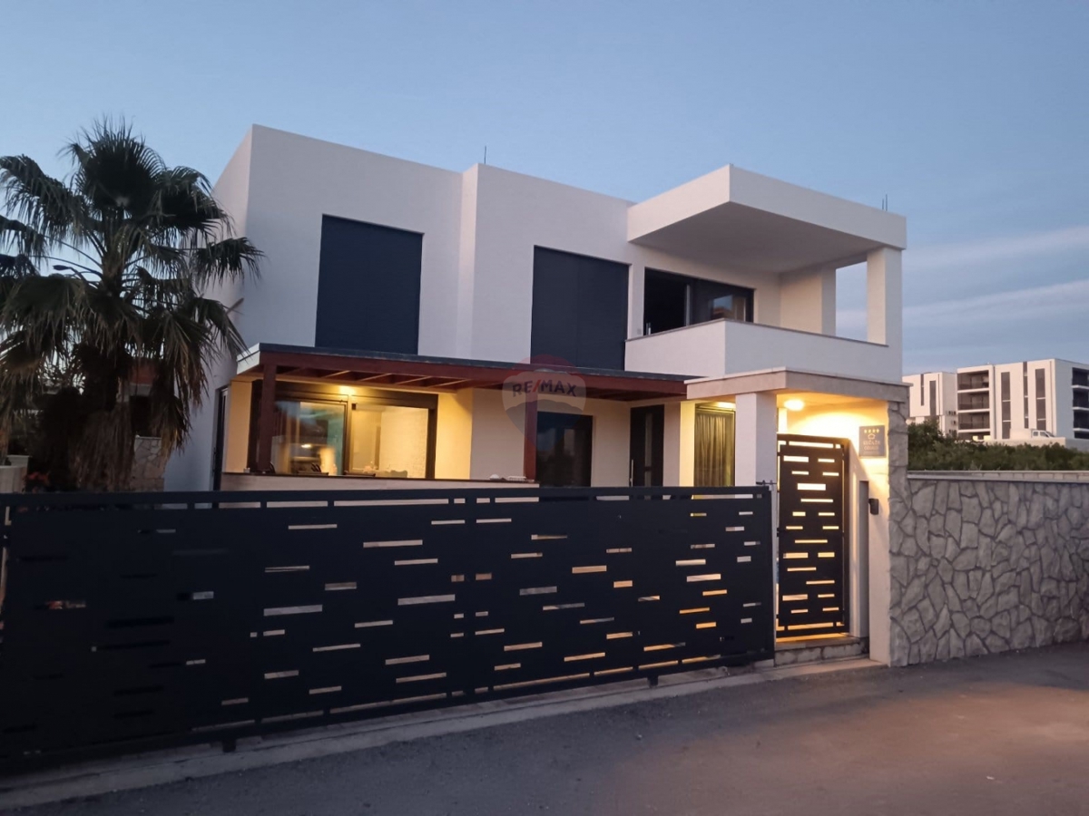 Casa Vodice, 393m2
