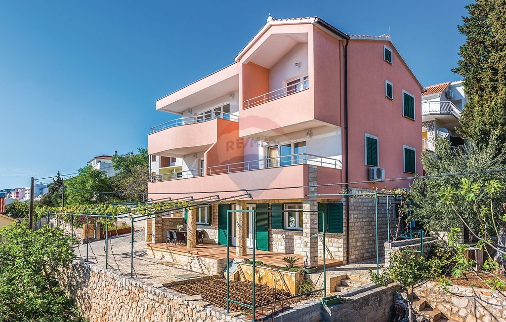 Trilocale + appartamento a Tisno con vista mare - 100m dal mare