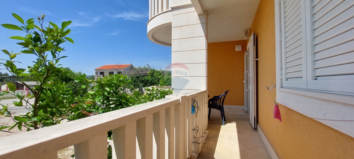 Appartamento Rogoznica, 117m2