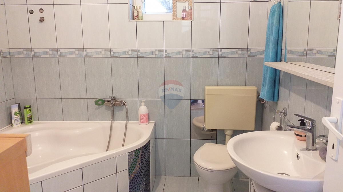 Appartamento Njivice, Šibenik, 198m2