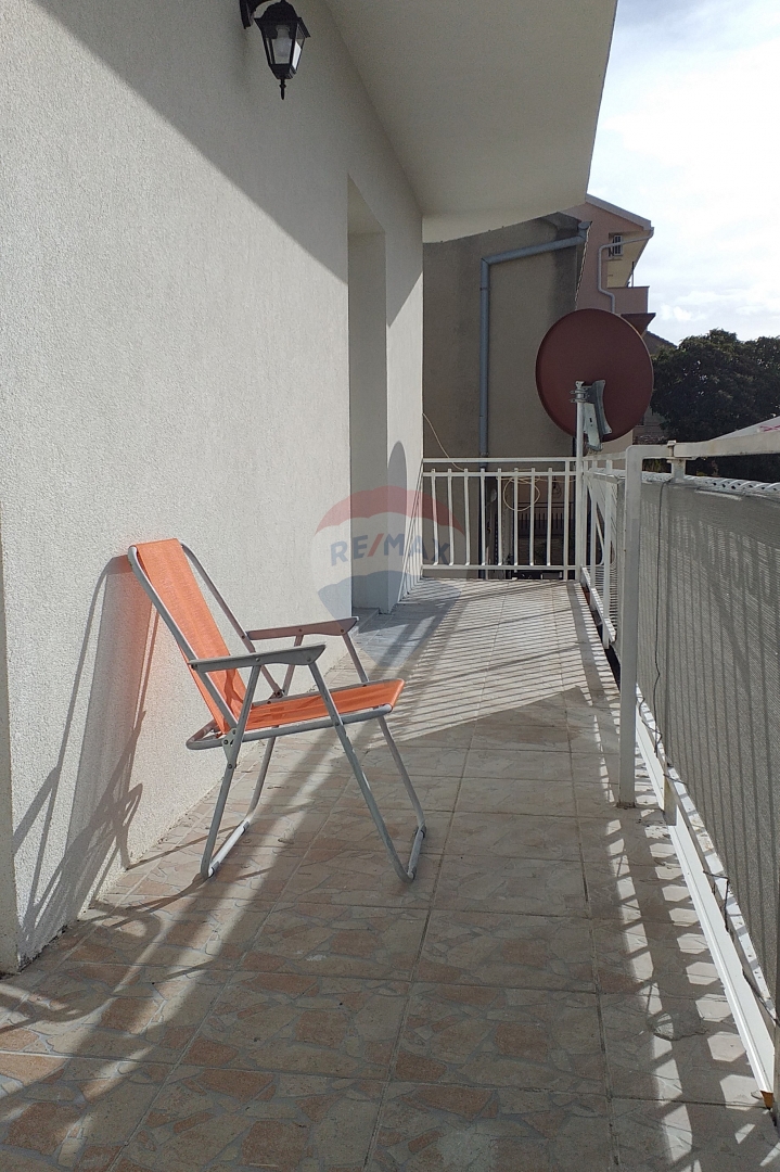 Appartamento Njivice, Šibenik, 198m2