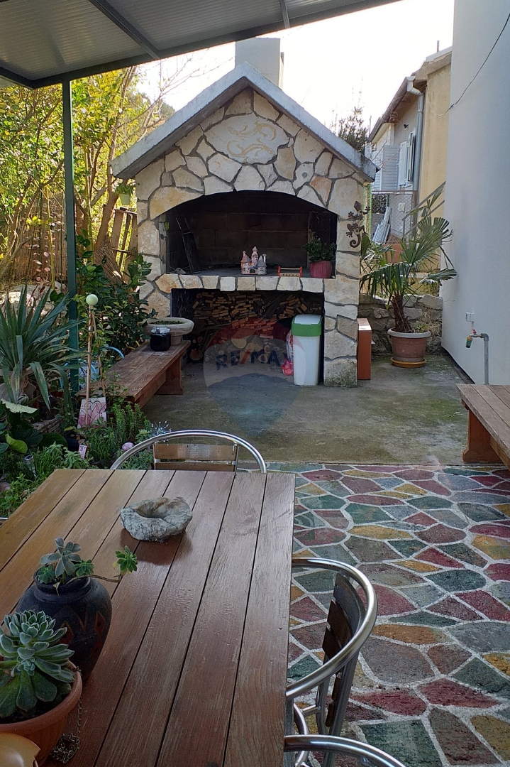 Appartamento Njivice, Šibenik, 198m2