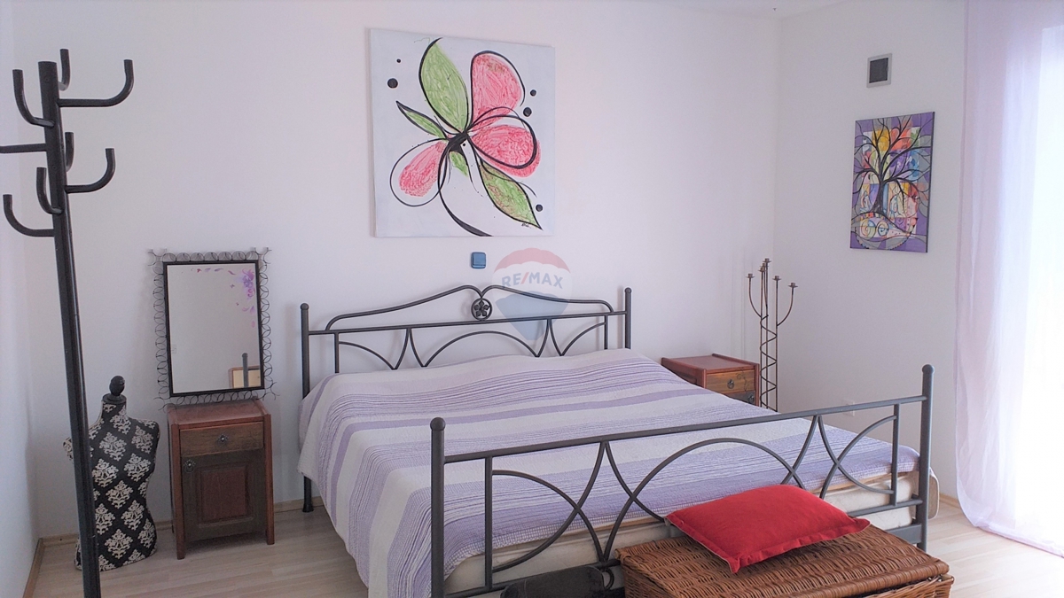 Appartamento Njivice, Šibenik, 198m2