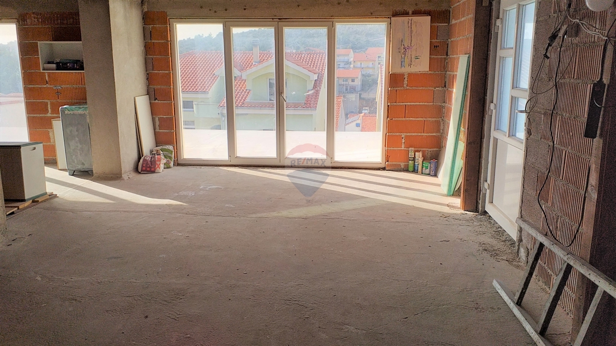 Appartamento Njivice, Šibenik, 198m2