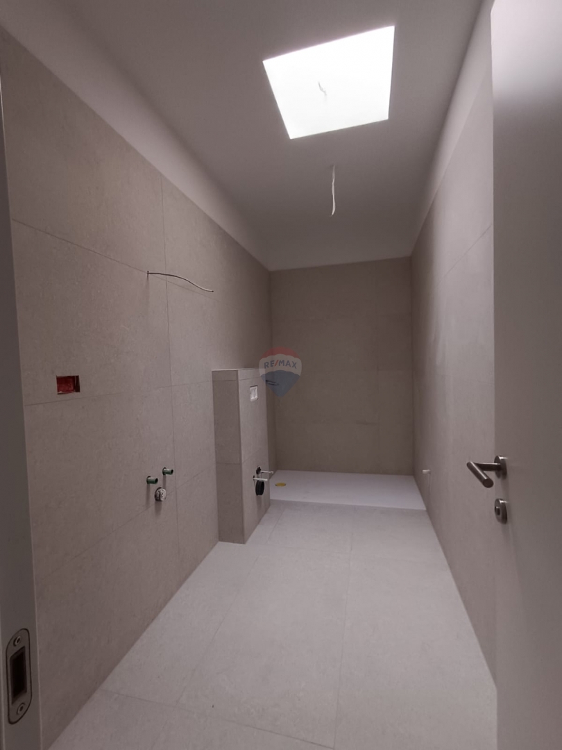 Casa Pirovac, 102,22m2