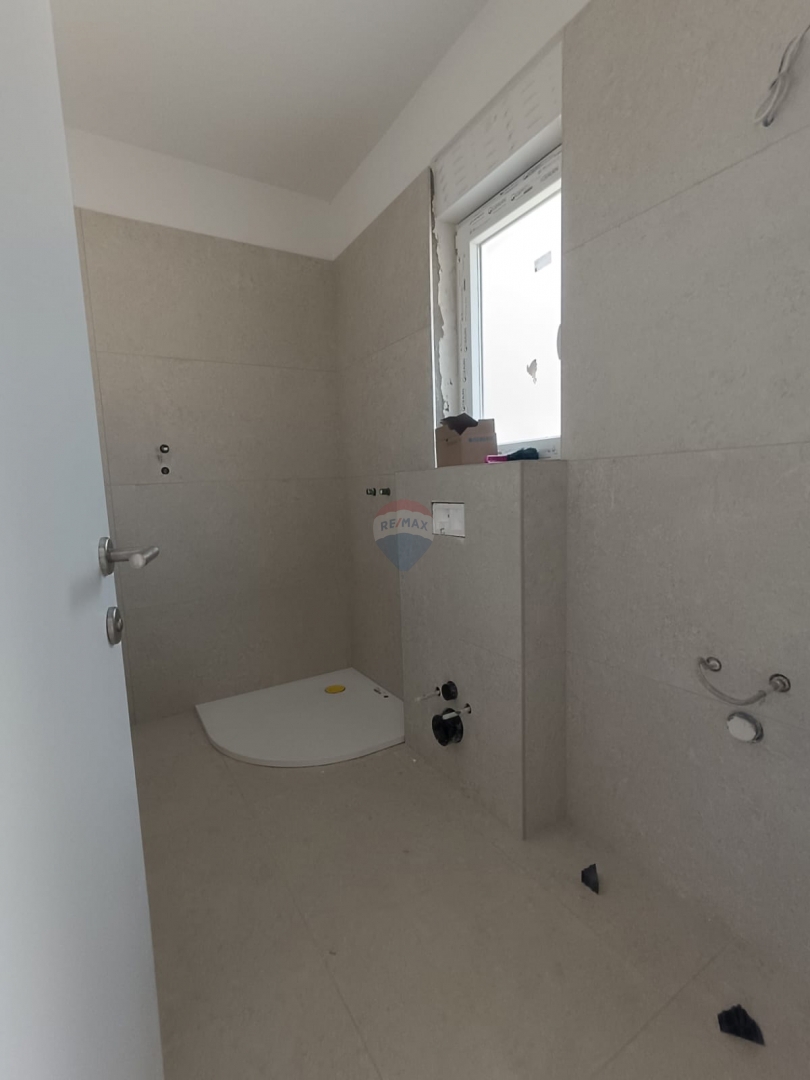 Casa Pirovac, 102,22m2