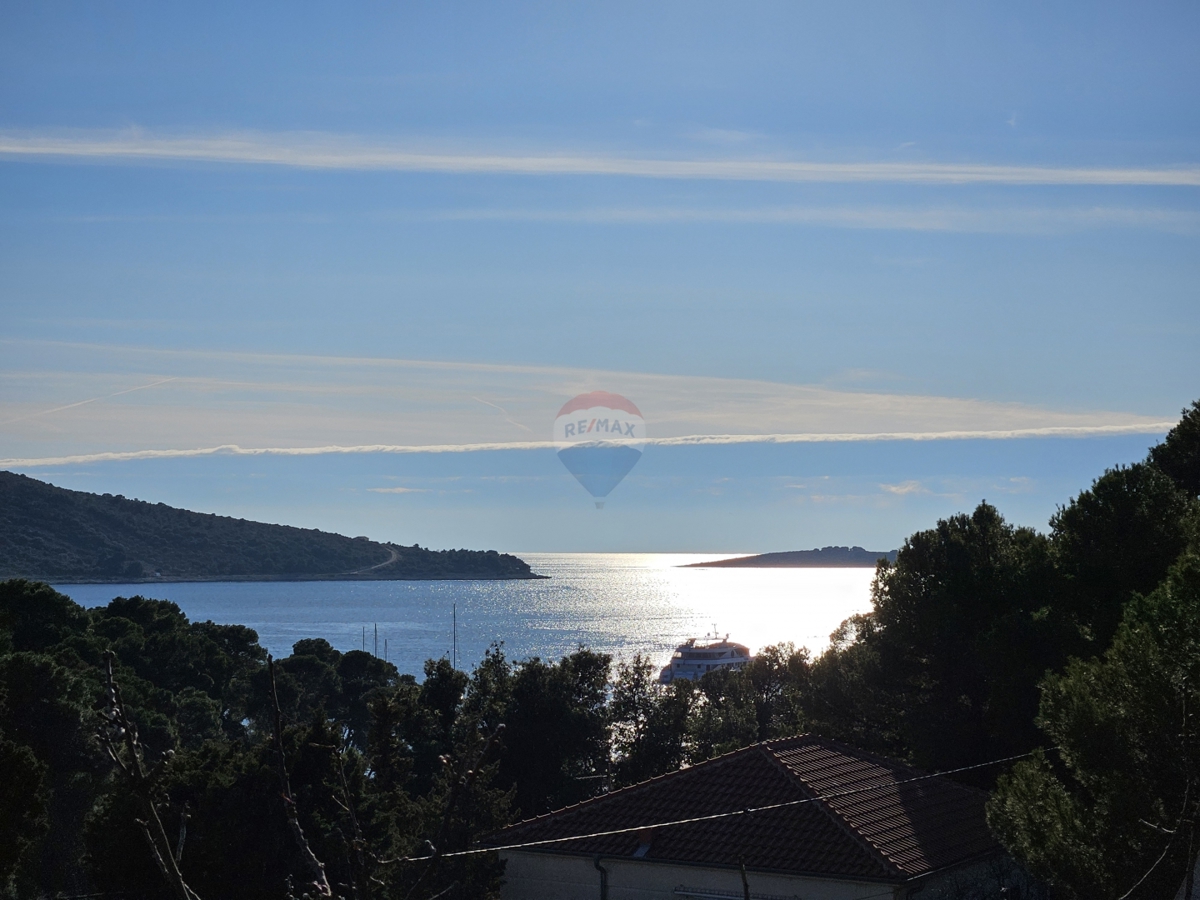 Appartamento con terrazza sul tetto, Primošten