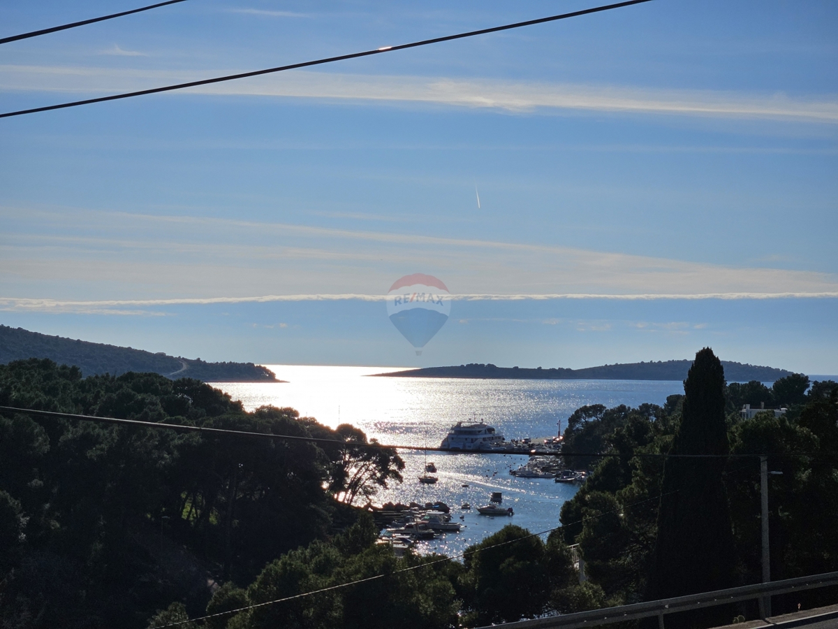 Appartamento con terrazza sul tetto, Primošten