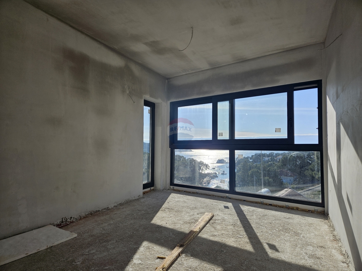 Appartamento con terrazza sul tetto, Primošten
