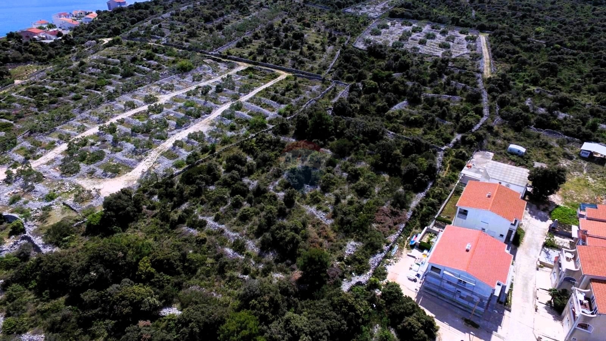 Terreno edificabile 939 m2, Kanica