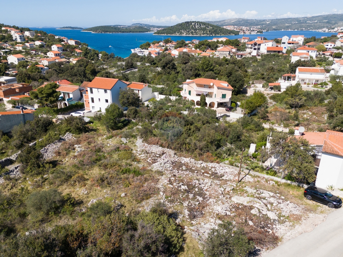 Terreno edificabile 595 m2, Ražanj