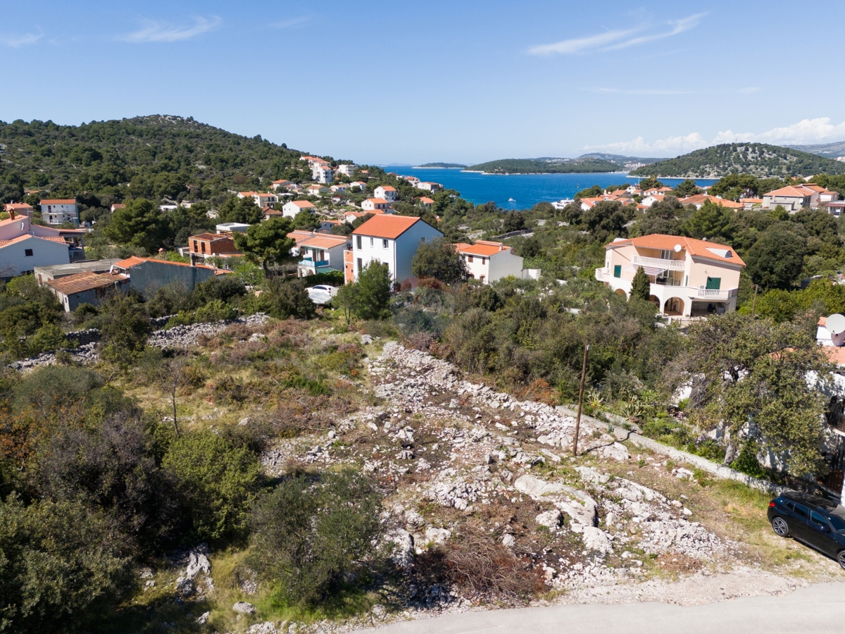 Terreno edificabile 595 m2, Ražanj