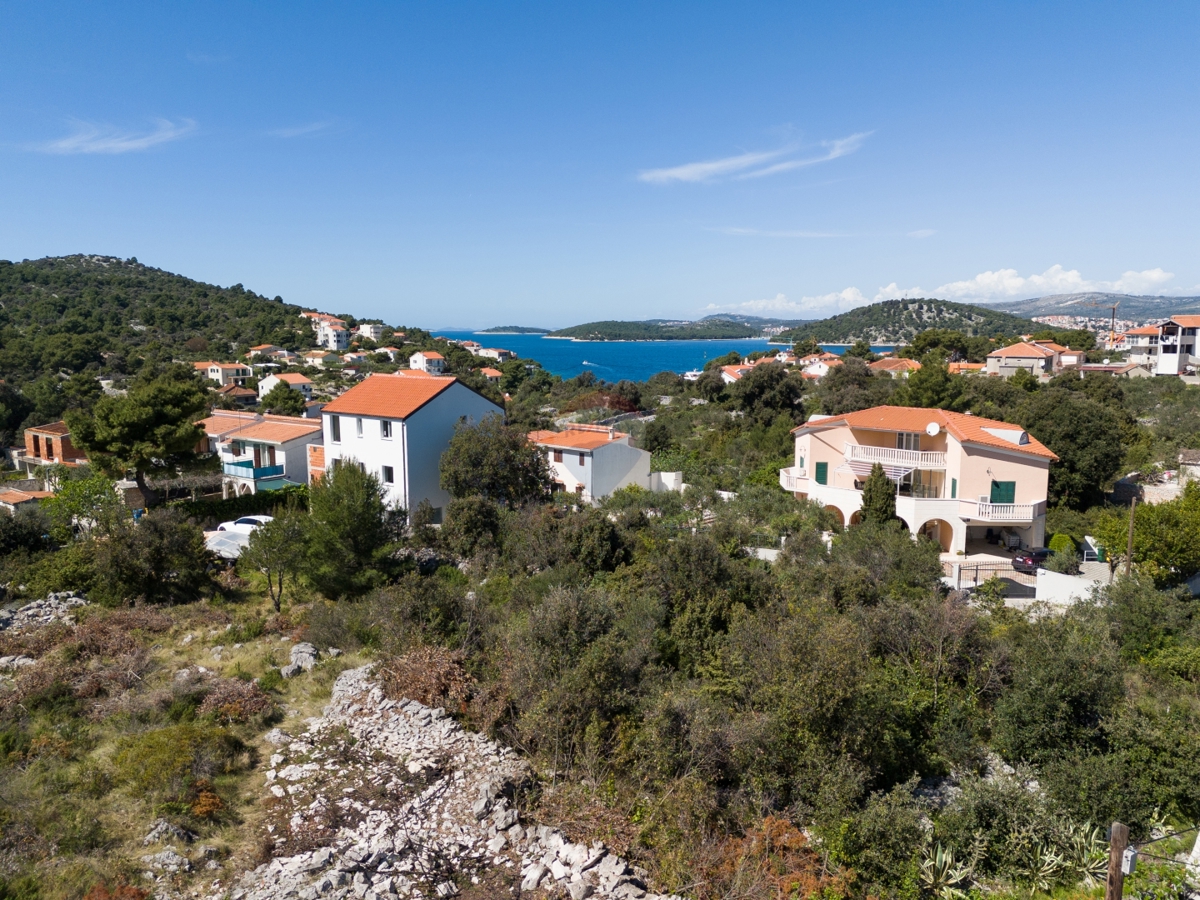 Terreno edificabile 595 m2, Ražanj