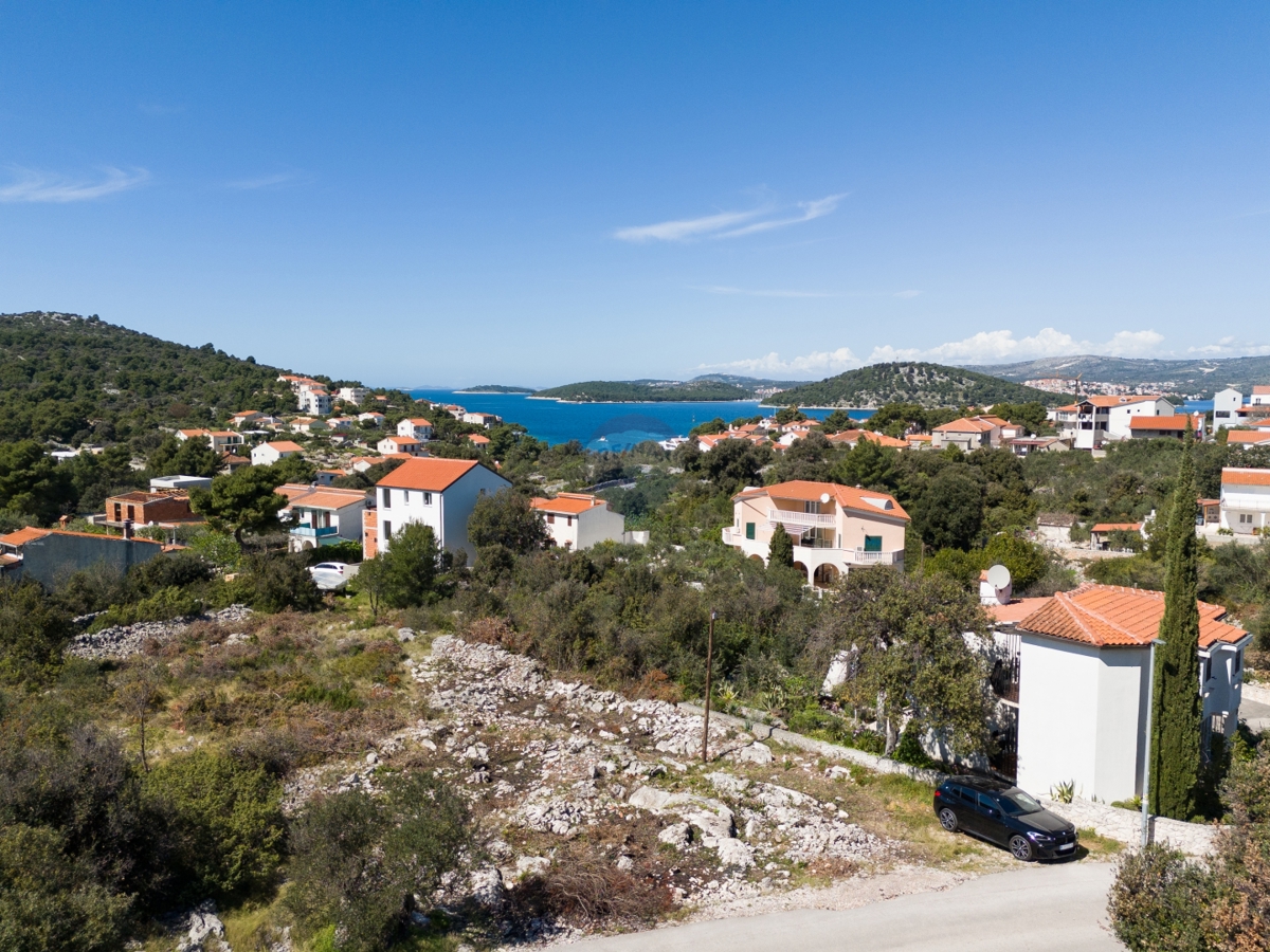 Terreno edificabile 595 m2, Ražanj